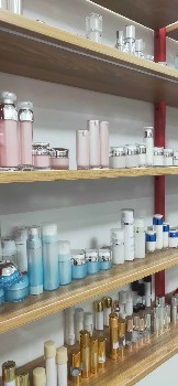 2萬起化妝品貼牌擁有自己的品牌白云區(qū)化妝品原料廠家