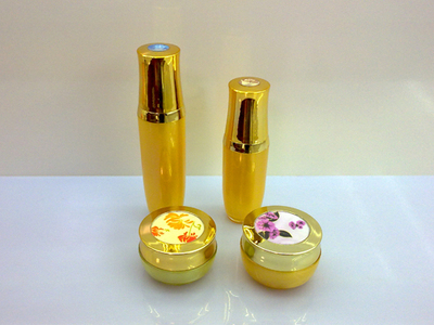 白度化妝品 白度韶關(guān)專(zhuān)柜正品化妝品批發(fā)_白度化妝品 白度韶關(guān)專(zhuān)柜正品化妝品批發(fā)價(jià)格_白度化妝品 白度韶關(guān)專(zhuān)柜正品化妝品批發(fā)廠家-勤加緣網(wǎng)【美麗女人化妝品批發(fā)貿(mào)易】